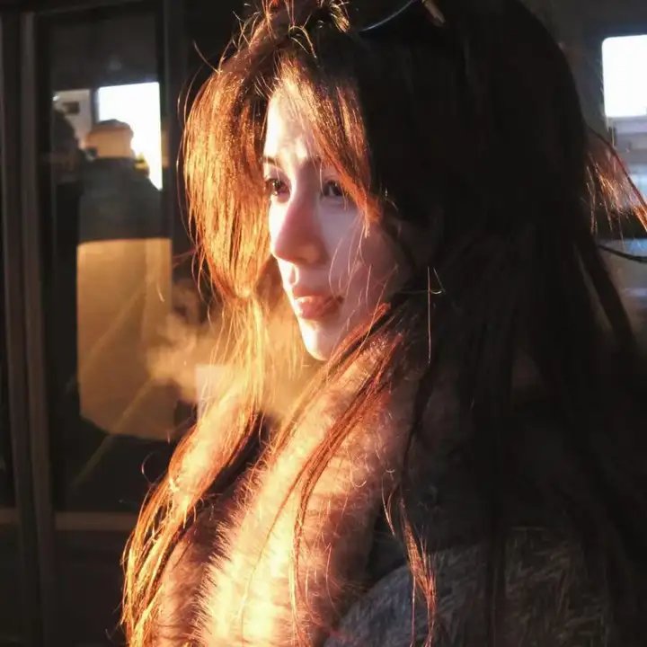 陪她一会儿